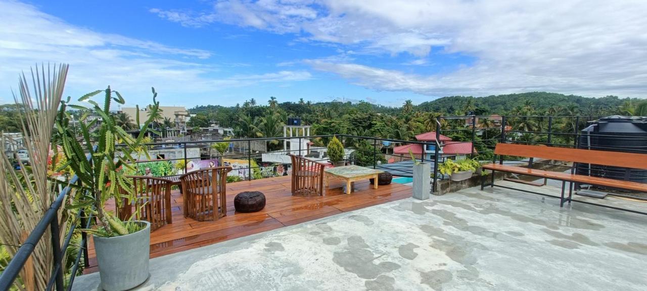 Yasis Surf Lodge Mirissa Exterior foto