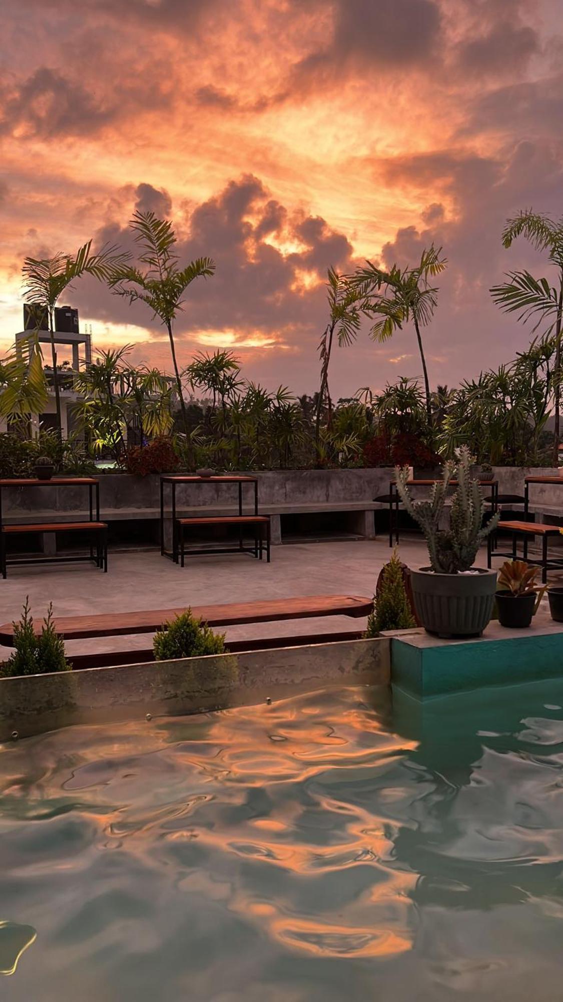 Yasis Surf Lodge Mirissa Exterior foto